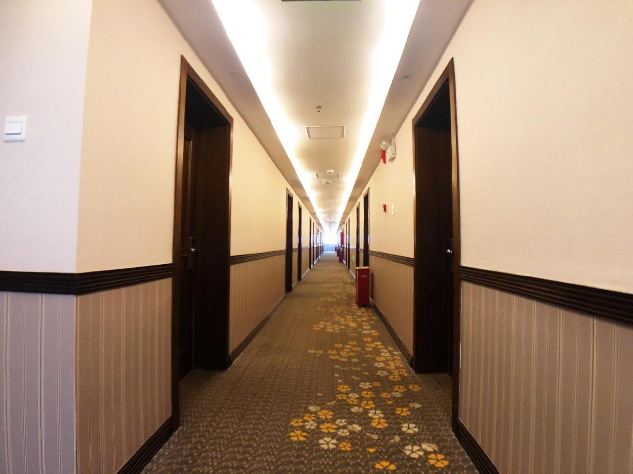 Nost Algia Hotel - Near Beijing Yonghe Lama Temple, Ghost Street, Beihai Park, Jingshan Park, Drum Tower, Houhai Bar Street, Tian'Anmen Square, Located In Beijing Traditional Hutongs, 5 Minutes Away From Subway, Free Laundry Serive Zewnętrze zdjęcie