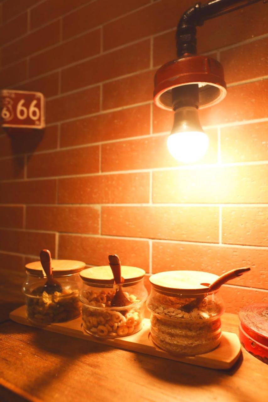 Nost Algia Hotel - Near Beijing Yonghe Lama Temple, Ghost Street, Beihai Park, Jingshan Park, Drum Tower, Houhai Bar Street, Tian'Anmen Square, Located In Beijing Traditional Hutongs, 5 Minutes Away From Subway, Free Laundry Serive Zewnętrze zdjęcie